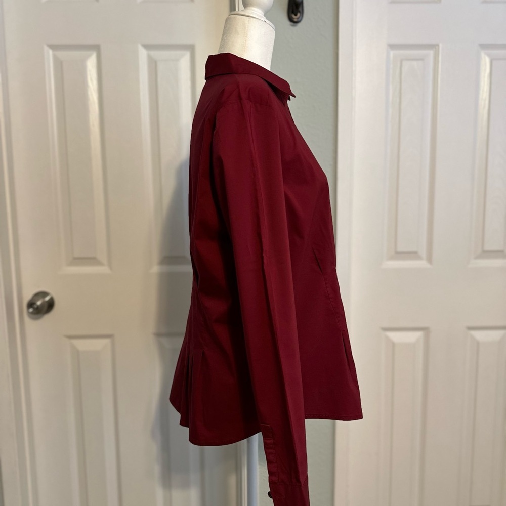 New York and Co Burgundy Button Down Shirt with Rhinestone Buttons Size Large - Picture 4 of 6